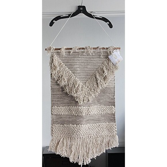 New with Tags - 70s-Style Macrame Artisan Wall Hanging, BOHO, Concepts Brand - Picture 2 of 8
